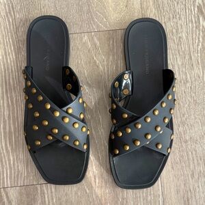 Lucky Brand Black and Gold Studded Rubber Sandals